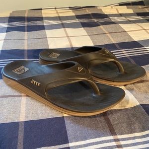 Men’s Reef Flip Flops size 12, Brown/Tan Nice Cond